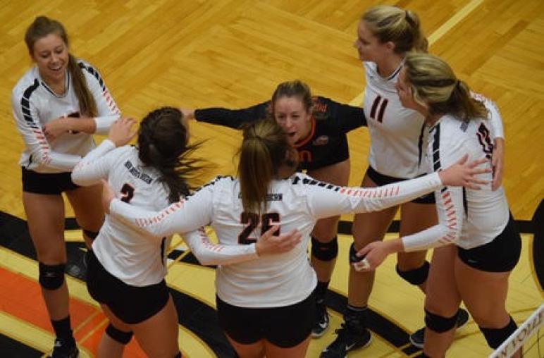 women's volleyball scores
