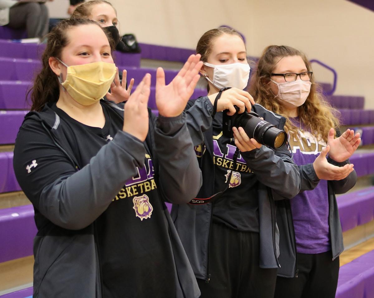 Masked fans | Ada Icon