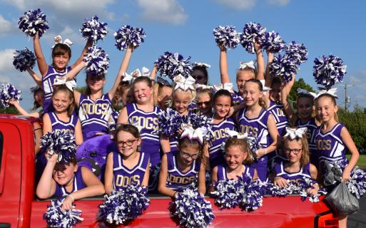 Midget football cheerleaders