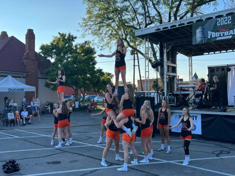Ohio Northern cheerleaders / PHOTO Ada Area Chamber of Commerce