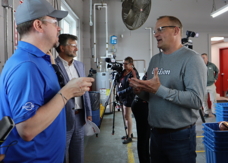 Plant manager Andy Wentling leads media tour