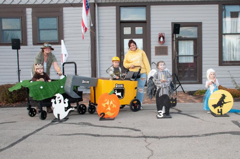 Preschool and kindergarten costume winners / Kiwanis photo