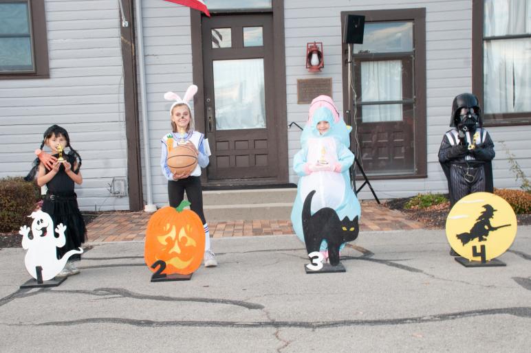 1st and 2nd grade costume winners / Kiwanis photo